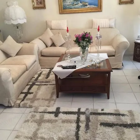Villa Ai-heli Svoronata